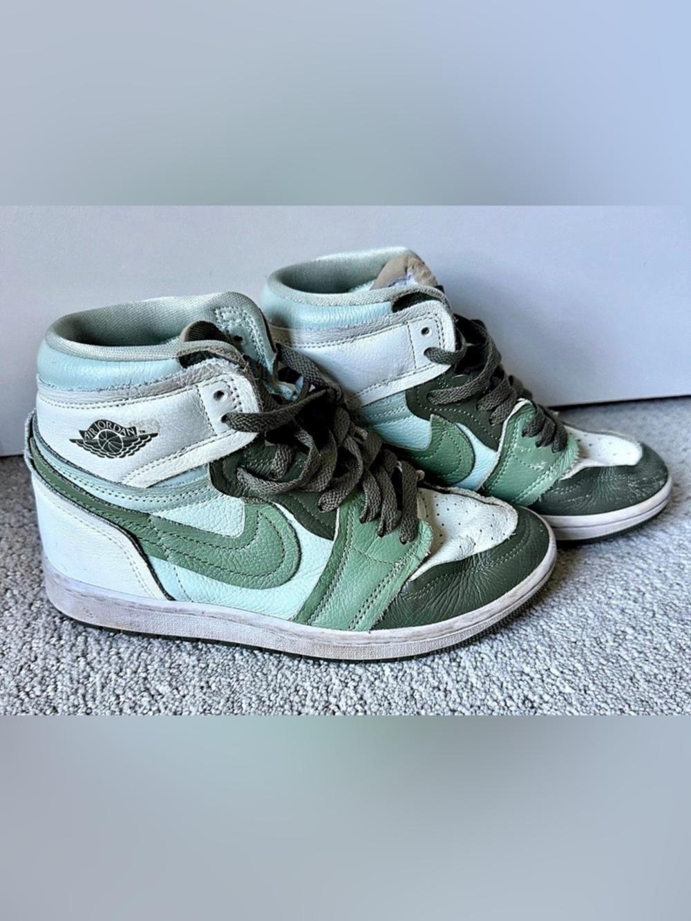 Nike High Top Sneakers Green & White US 5Y